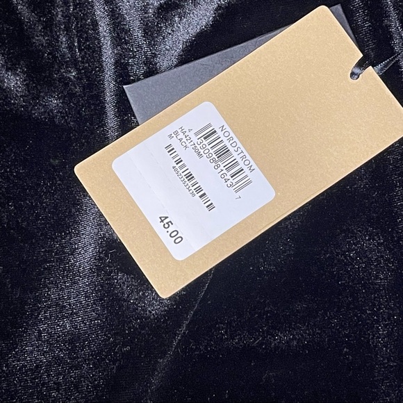 Halogen Stretch Velvet Keyhole Top - Picture 4 of 6